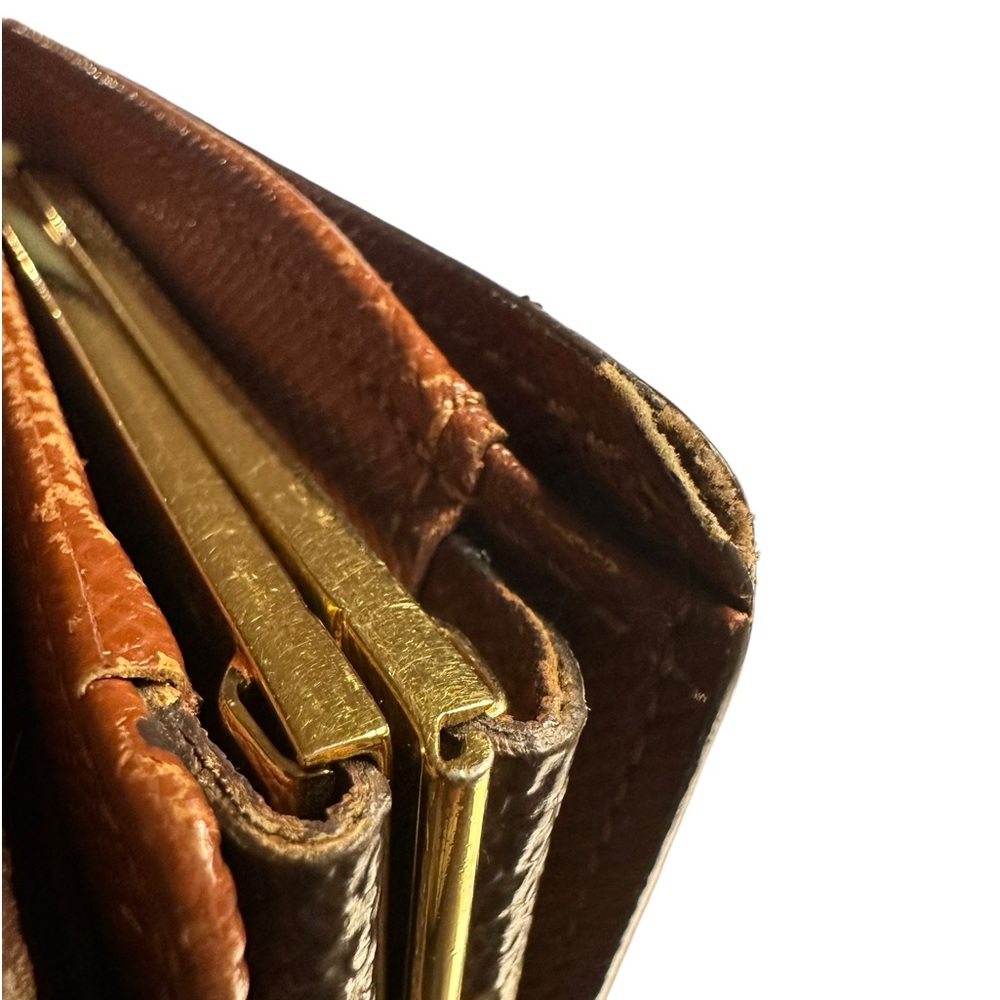 Louis Vuitton Monogram Canvas Portfolio Kiss-Lock
Snap Coin Cash Card Wallet - Picture 9 of 16